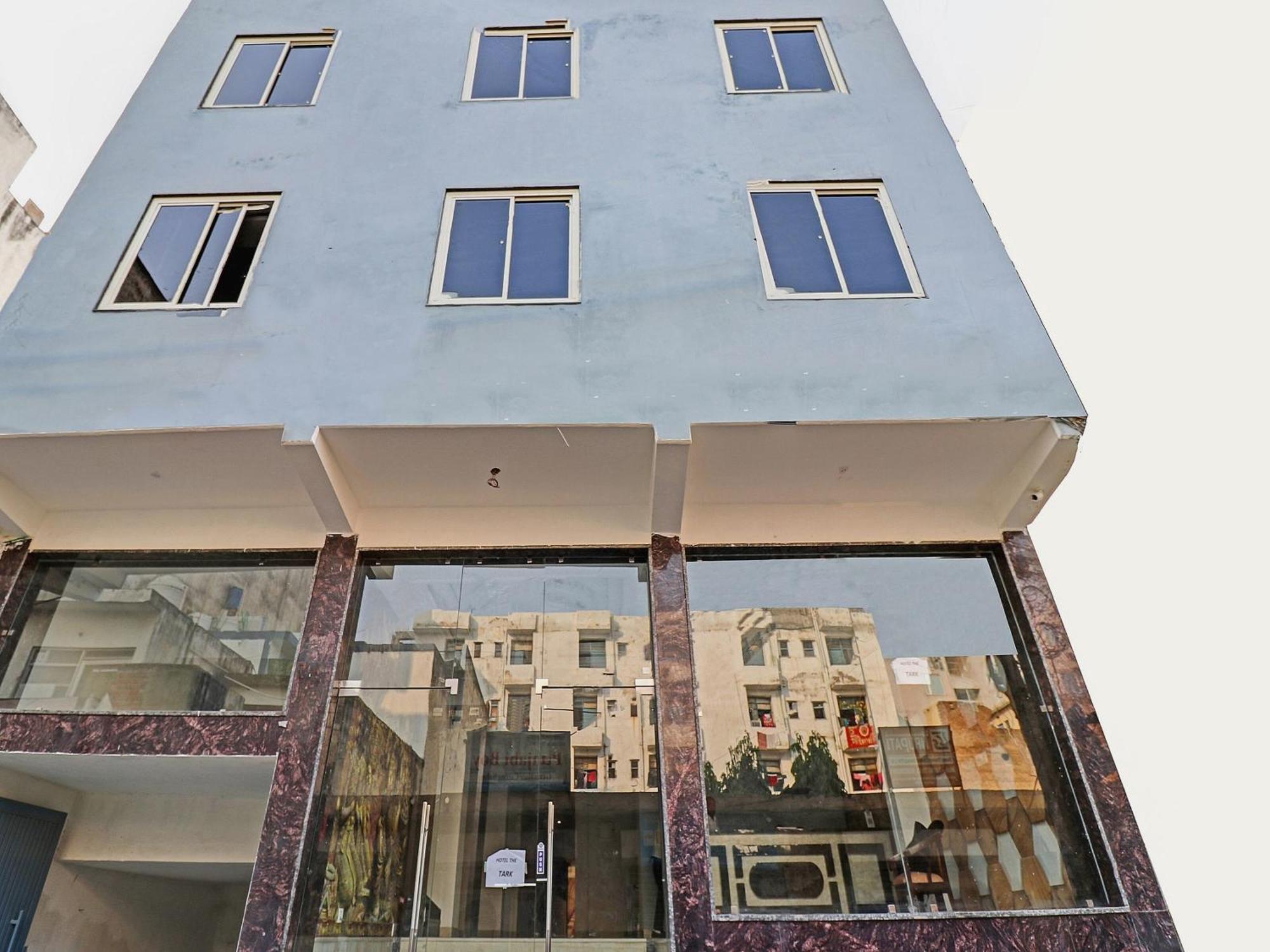 Townhouse Tark Inn Nova Deli Exterior foto
