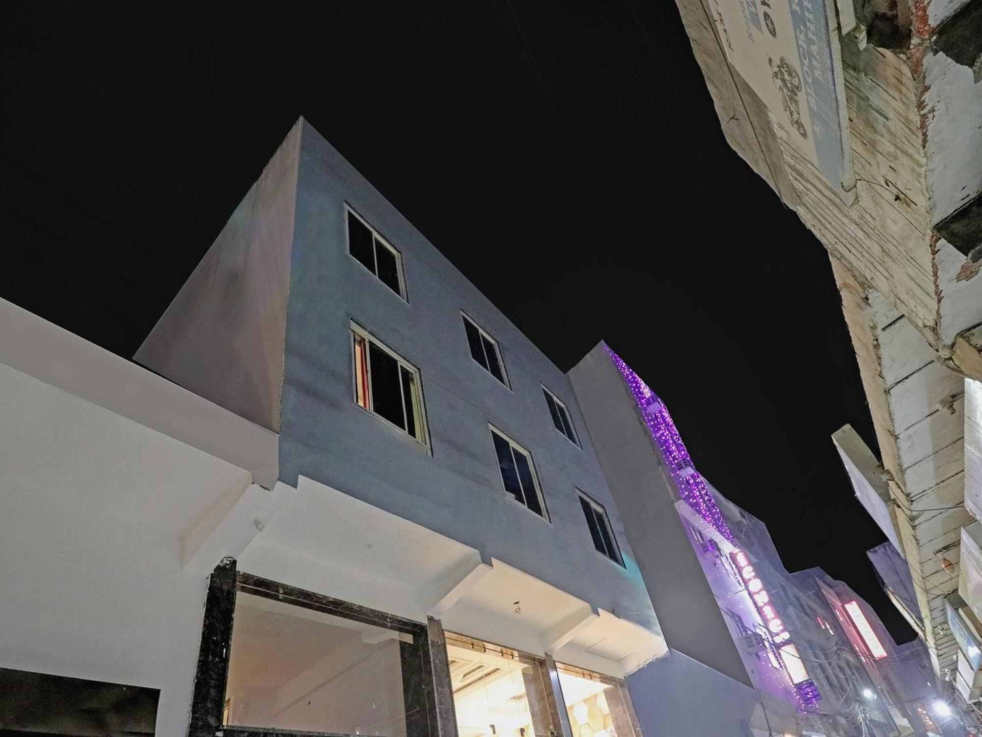 Townhouse Tark Inn Nova Deli Exterior foto