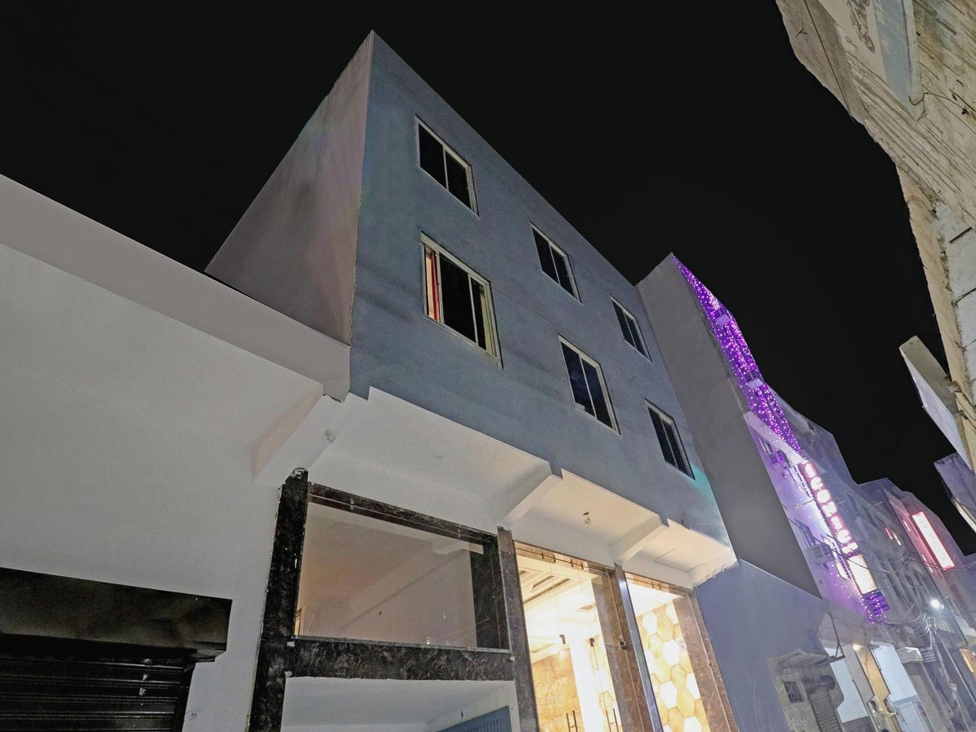 Townhouse Tark Inn Nova Deli Exterior foto